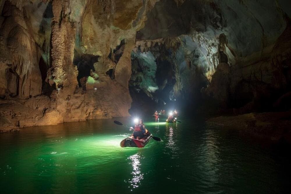 Hãy chuẩn bị kỹ trang phục và vật dụng cần thiết, phù hợp với lịch trình của bạn